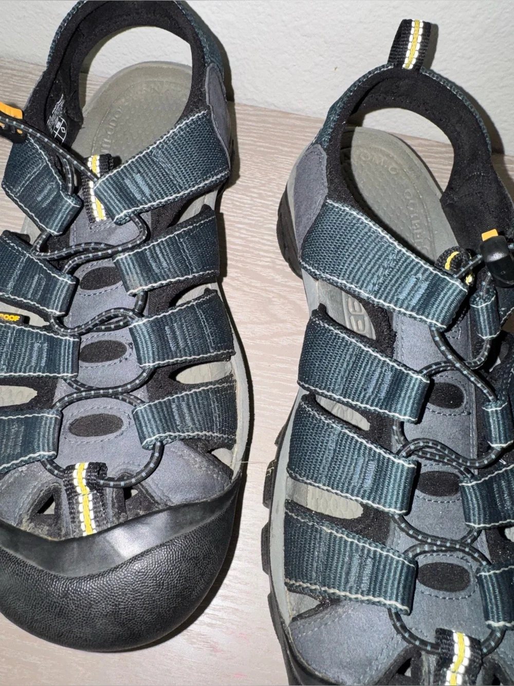 KEEN Men’s Newport H2 Closed Toe Water Hiking Sandal Navy Blue Gray Sz 10
